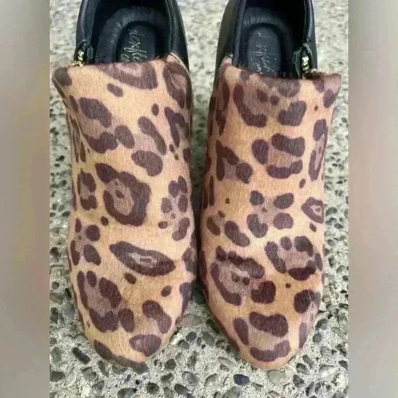 Dexflex Comfort Heels Women 6.5 Cheetah Print Zipper Closed Pumps - Picture 2 of 10